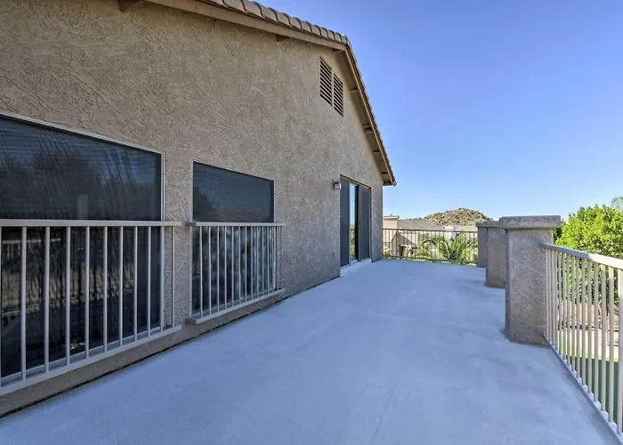 Hot Tub & Mtn Views! Family Getaway In Mesa