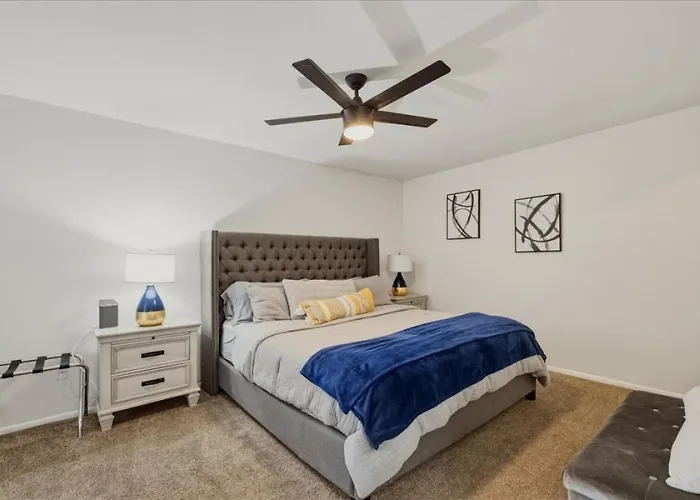 Cozy 2 Bedroom Condo With Golf Course Views
