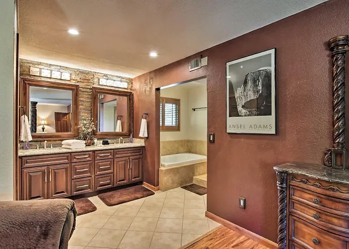 Pool, Bar & Game Room: Red Mountain Mesa Oasis